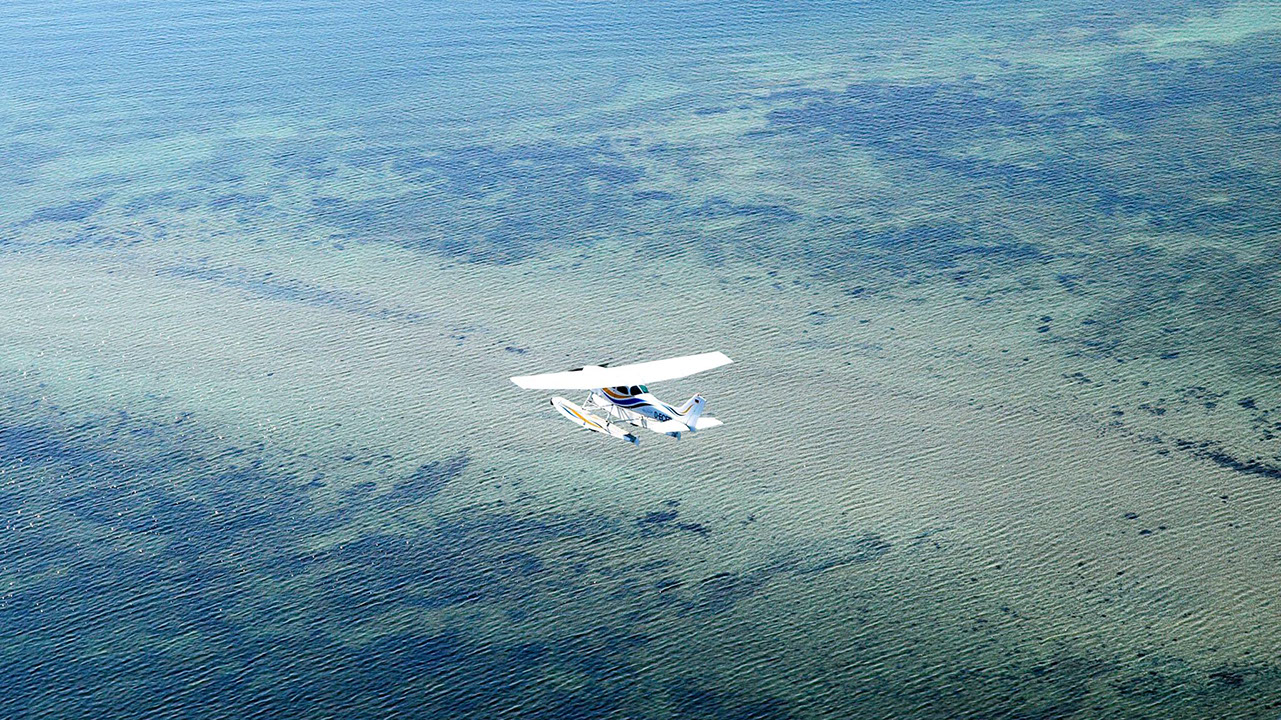 Das Wasserflugzeug während eines Rundfluges über den Ochseninseln in der Flensburger Förde.